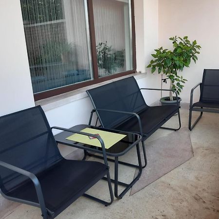 Ten'S Apartment - Spatios Si Linistit คลูจ-นาโปกา ภายนอก รูปภาพ