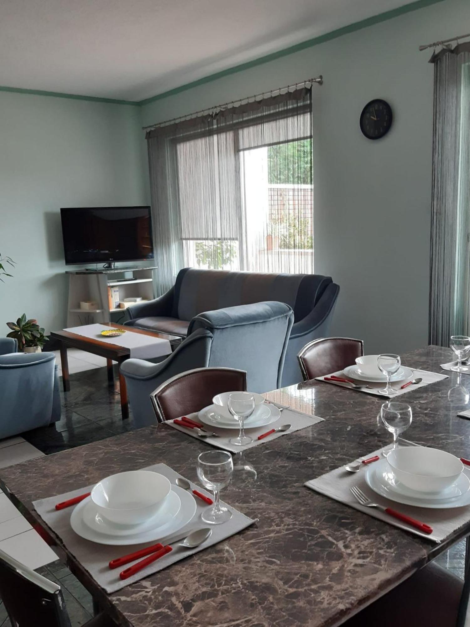 Ten'S Apartment - Spatios Si Linistit คลูจ-นาโปกา ภายนอก รูปภาพ